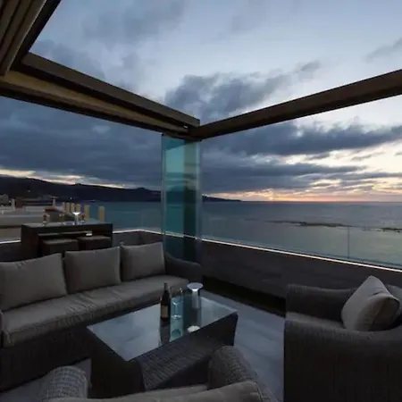 Apartment Moderno Atico En Primera Linea De Las Canteras. *