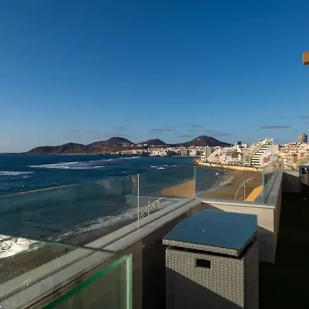 Moderno Atico En Primera Linea De Las Canteras. * Las Palmas de Gran Canaria