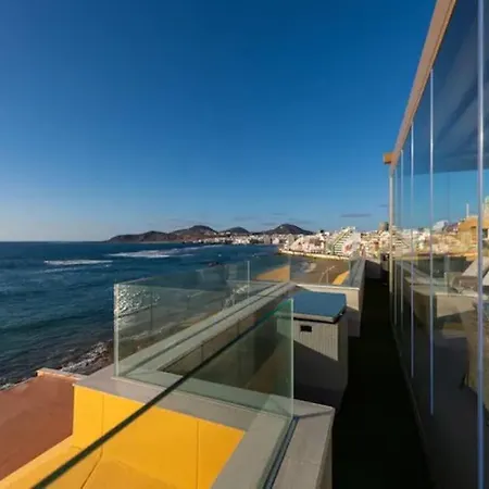Moderno Atico En Primera Linea De Las Canteras. * Las Palmas de Gran Canaria