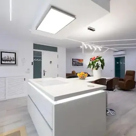 Moderno Atico En Primera Linea De Las Canteras. Apartment Las Palmas de Gran Canaria
